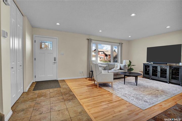Photo de la propriété: 226 Charlebois Crescent SK S7K 5J5