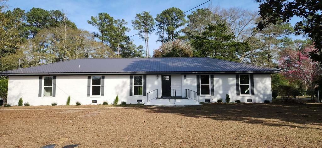 Property Photo: 1804 Azure Drive AL 36303