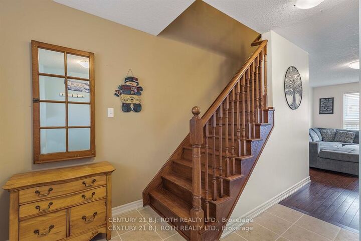 Property Photo: 24 Southwoods Crescent 88 ON L4N 9P8