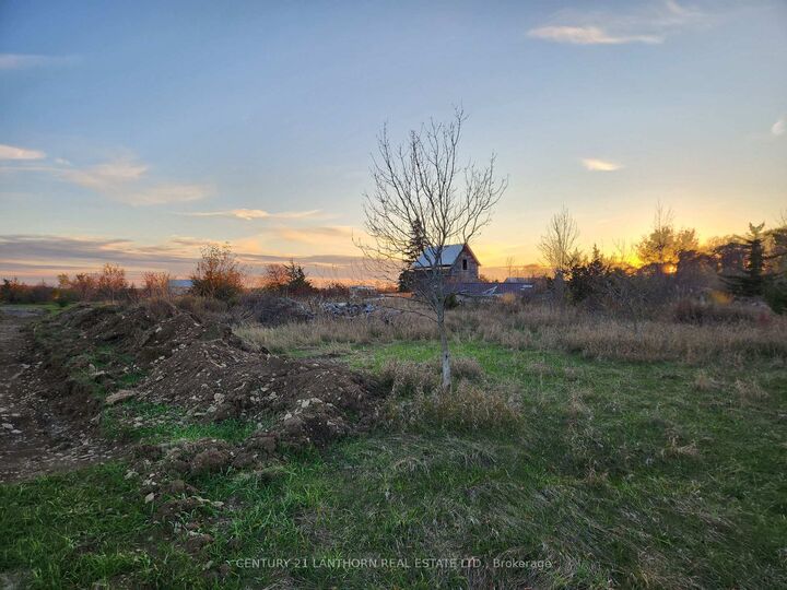 Property Photo:  2010 County Road 1 Road  ON K0K 1G0 