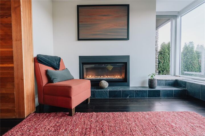 Property Photo:  368 Main St 102  BC V0R 2Z0 