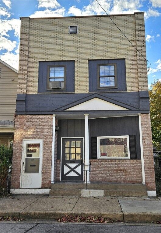Property Photo:  1421 5th Ave  PA 15068