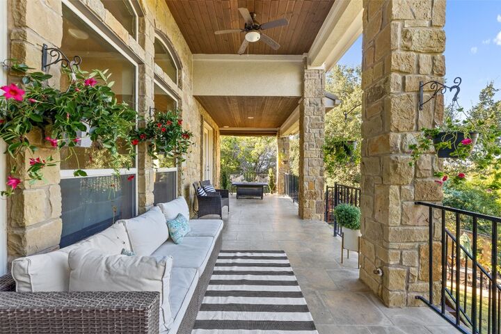 Property Photo: 407 Bella Montagna Circle TX 78734