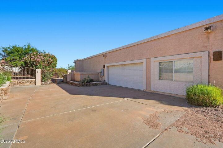 Property Photo: 15808 E Jericho Drive AZ 85268