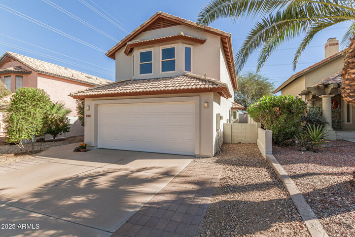 Property Photo:  18633 N 15th Place  AZ 85024 