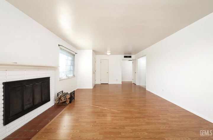 Property Photo: 2818 San Pablo Avenue CA 93306