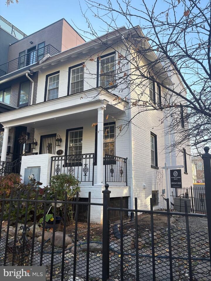 Property Photo: 1170 Abbey Place NE DC 20002