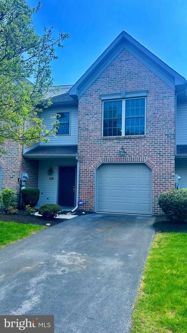 424 Waverly Woods Drive  Harrisburg PA 17110 photo