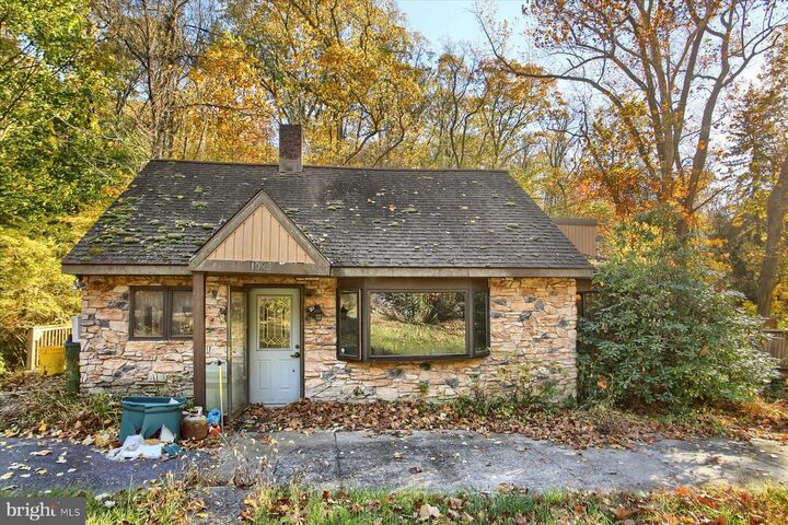 Property Photo: 1025 & 1027 Roberts Valley Road PA 17110