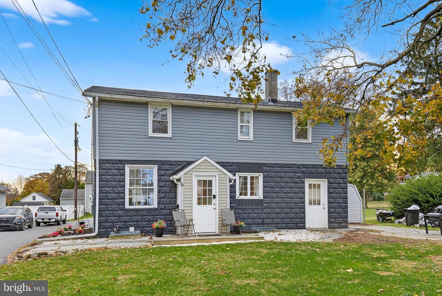 Property Photo:  6 South Avenue  PA 17538 