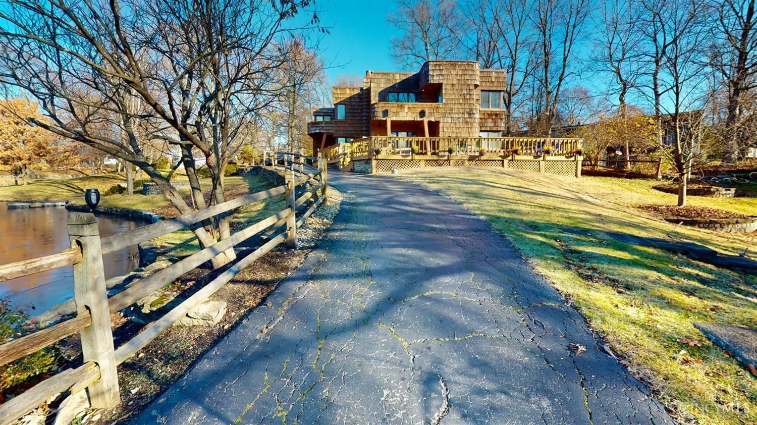 Property Photo:  1650 Colonial Drive  OH 45238 