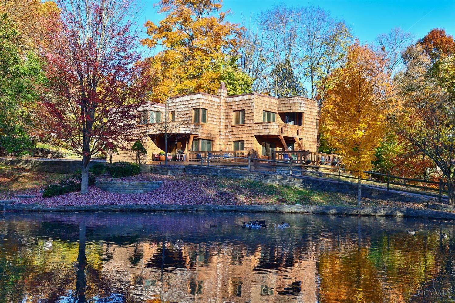 Property Photo: 1650 Colonial Drive OH 45238