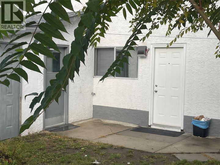 Property Photo: 1175-1179 Raymer Avenue BC V1Y 4Z7