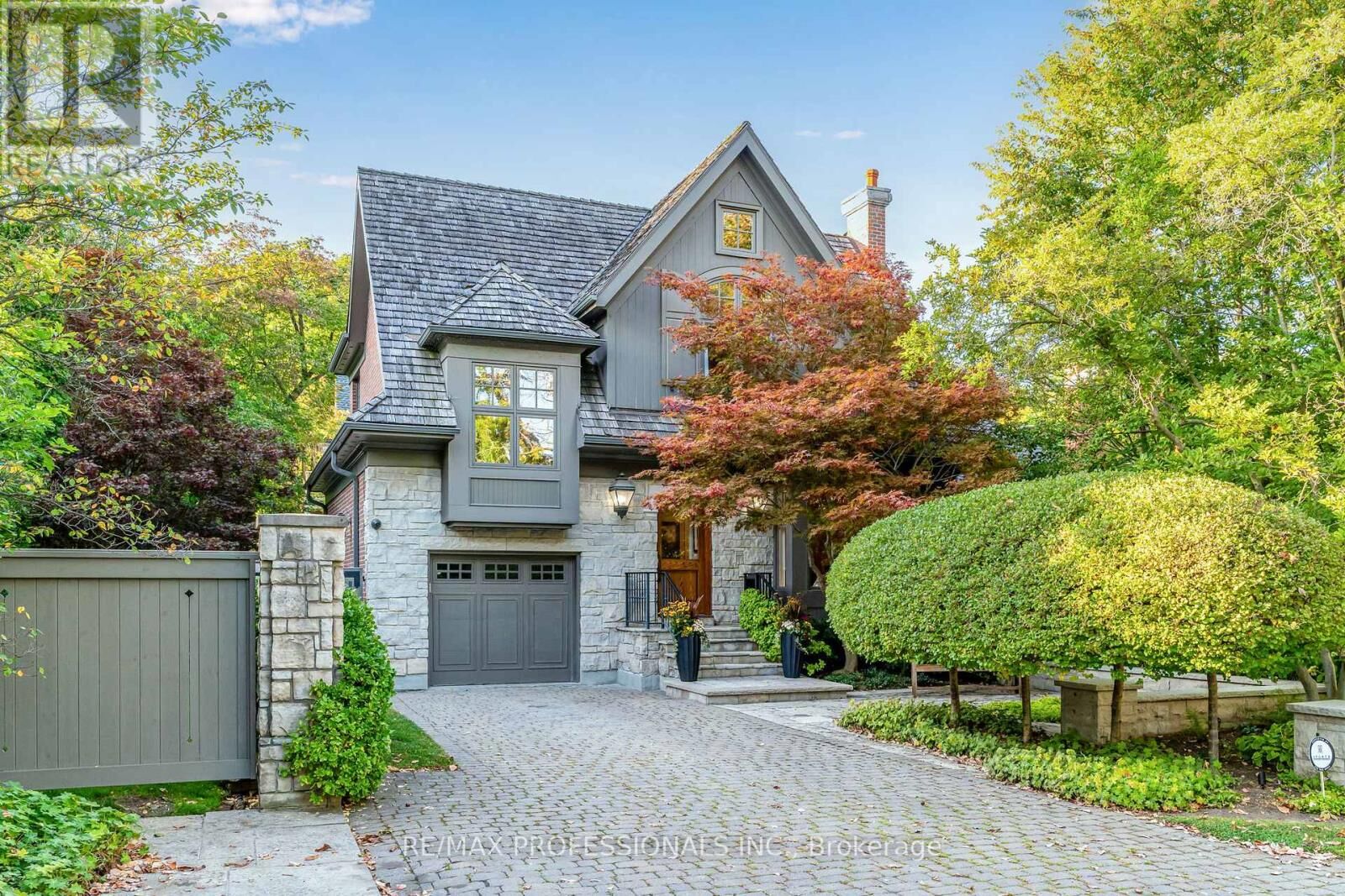 Property Photo:  80 Kingsway Crescent  ON M8X 2R6 