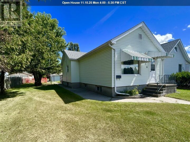 826 Smith Avenue  Fort Frances ON P9A 2K2 photo