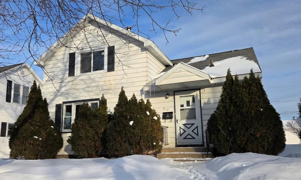 Property Photo: 917 North 1st Avenue WI 54401