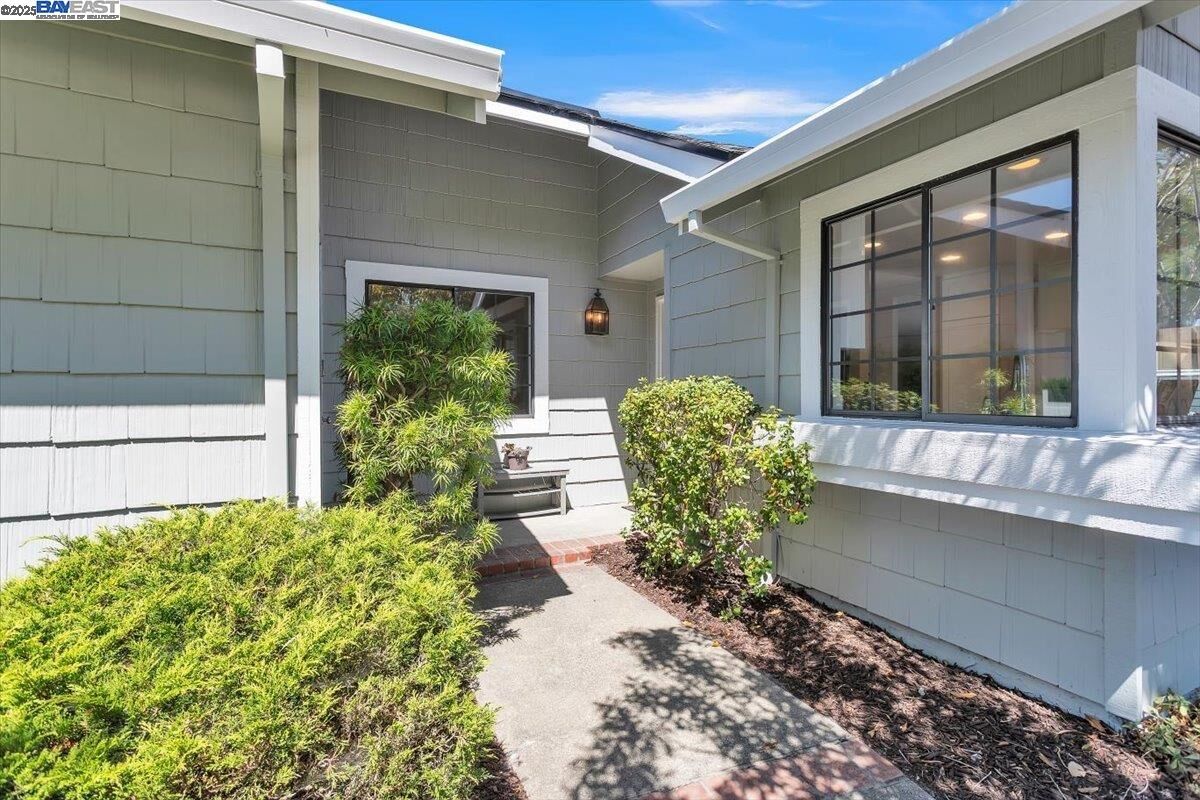 Property Photo: 3525 McSherry Way CA 94502