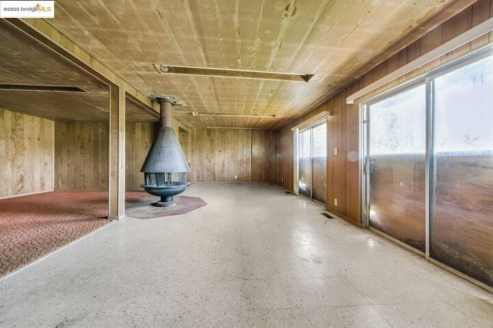 Property Photo: 11201 Lochard Street CA 94605