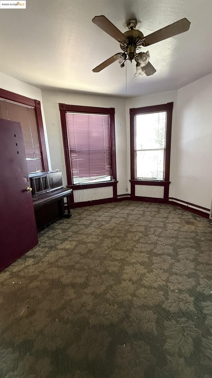 Property Photo:  2426 Market St  CA 94607 