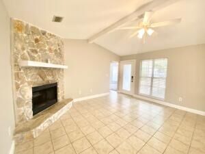 Property Photo: 102 Midland Court FL 32578