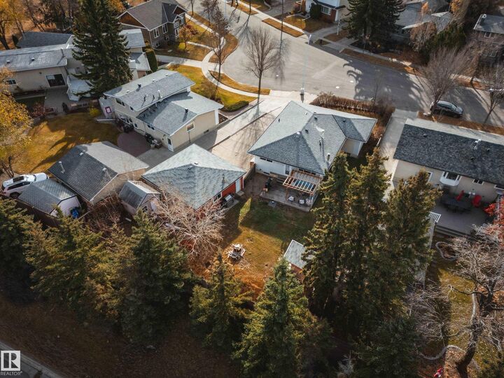 16524 78 Avenue NW  Edmonton AB T5R 3E6 photo