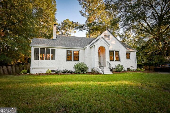 Property Photo: 525 King Avenue GA 30606