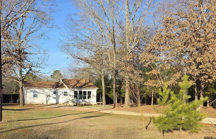 Property Photo:  629 El Paso Dr  TX 75757 