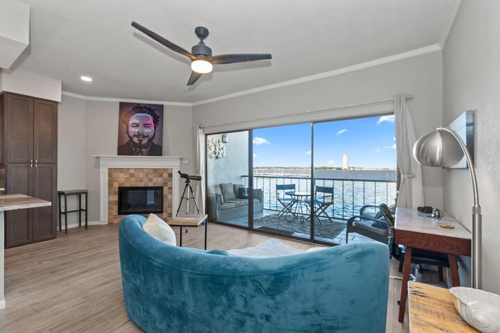 Property Photo:  351 Lakeside Lane 204  TX 77058 