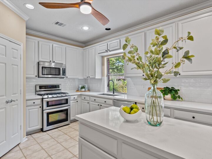 Property Photo: 15242 Shapiro Springs Lane TX 77095