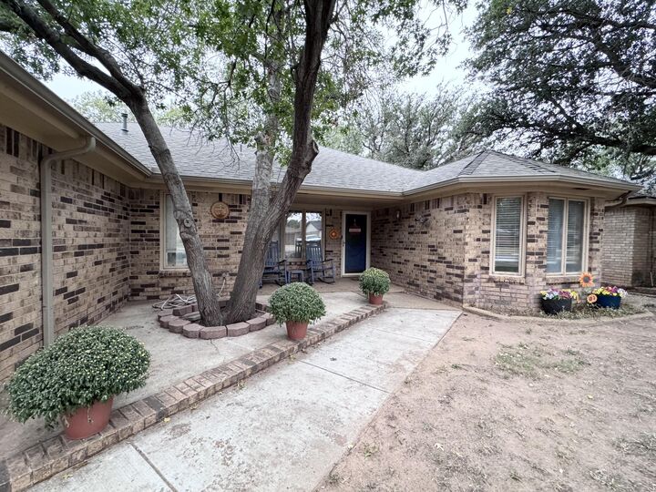 Property Photo:  5617 87th Street  TX 79424 