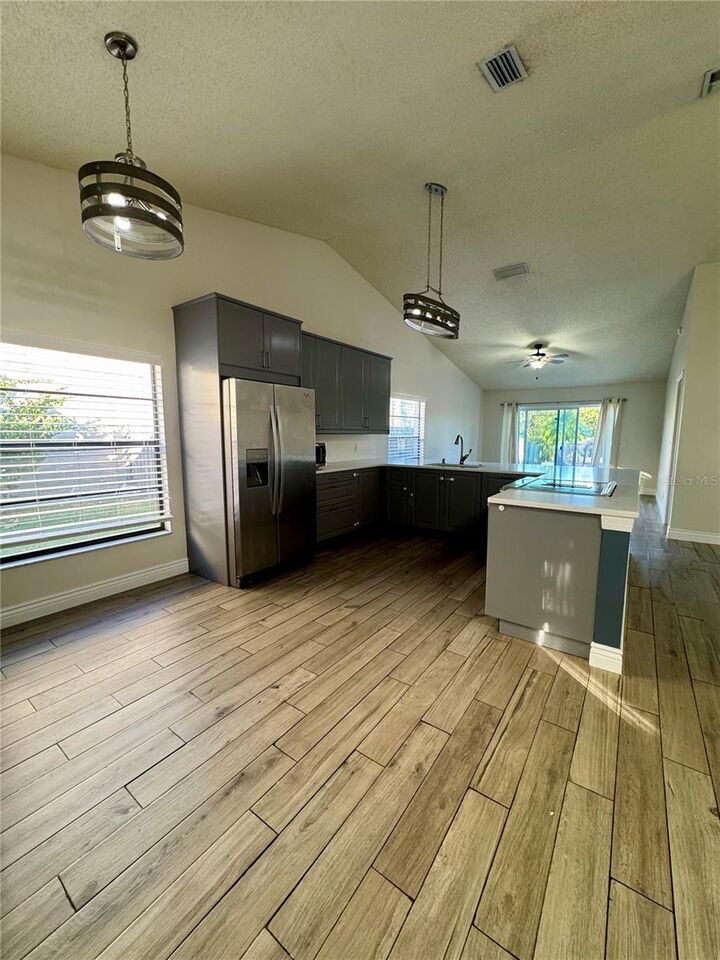 Property Photo: 1027 Whittier Circle FL 32765