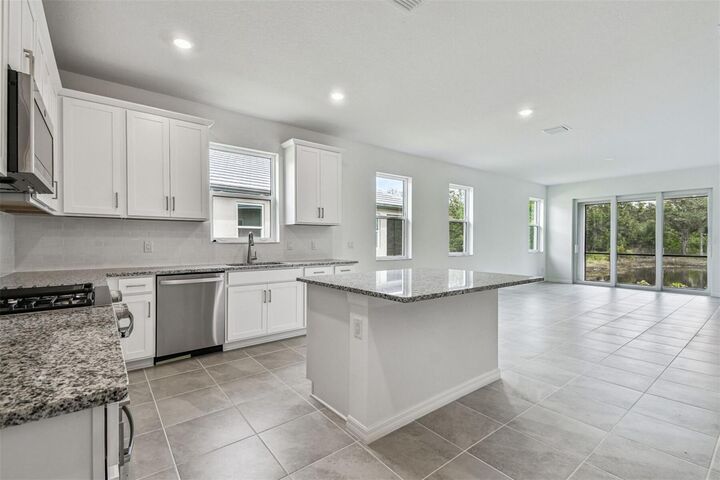 Property Photo: 18076 Cherished Loop FL 34211