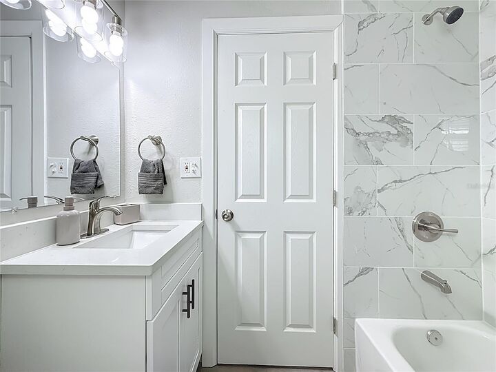 Property Photo: 6532 30th Street N FL 33702