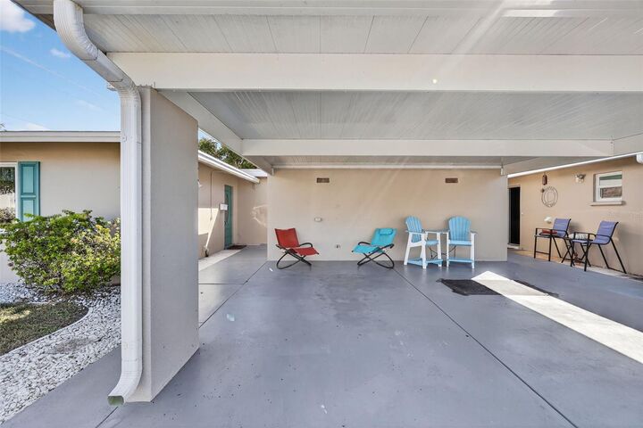 Property Photo: 14 Strathmore Boulevard 14 FL 34233