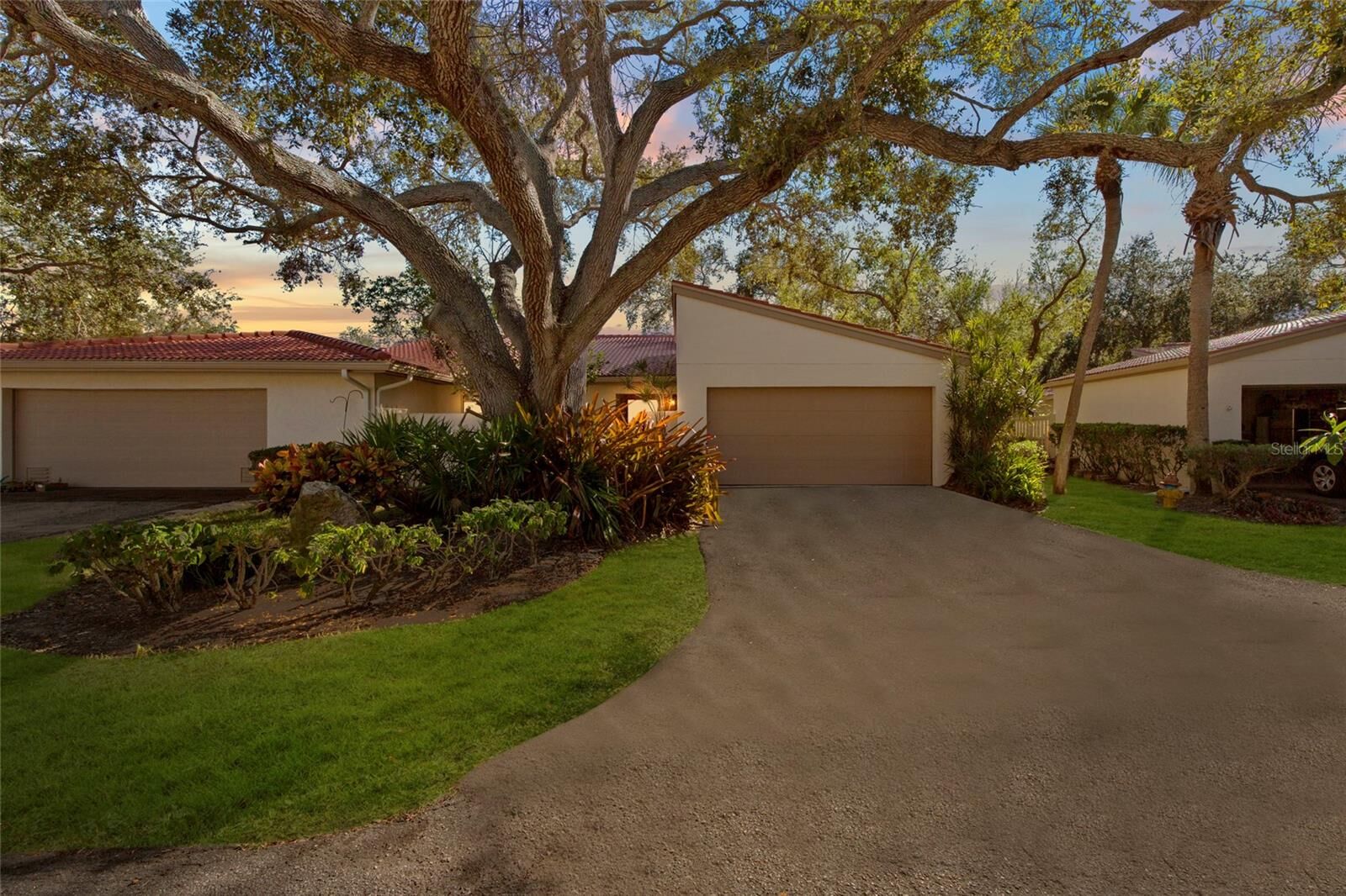 Property Photo: 3703 Quail Hollow Place FL 34210