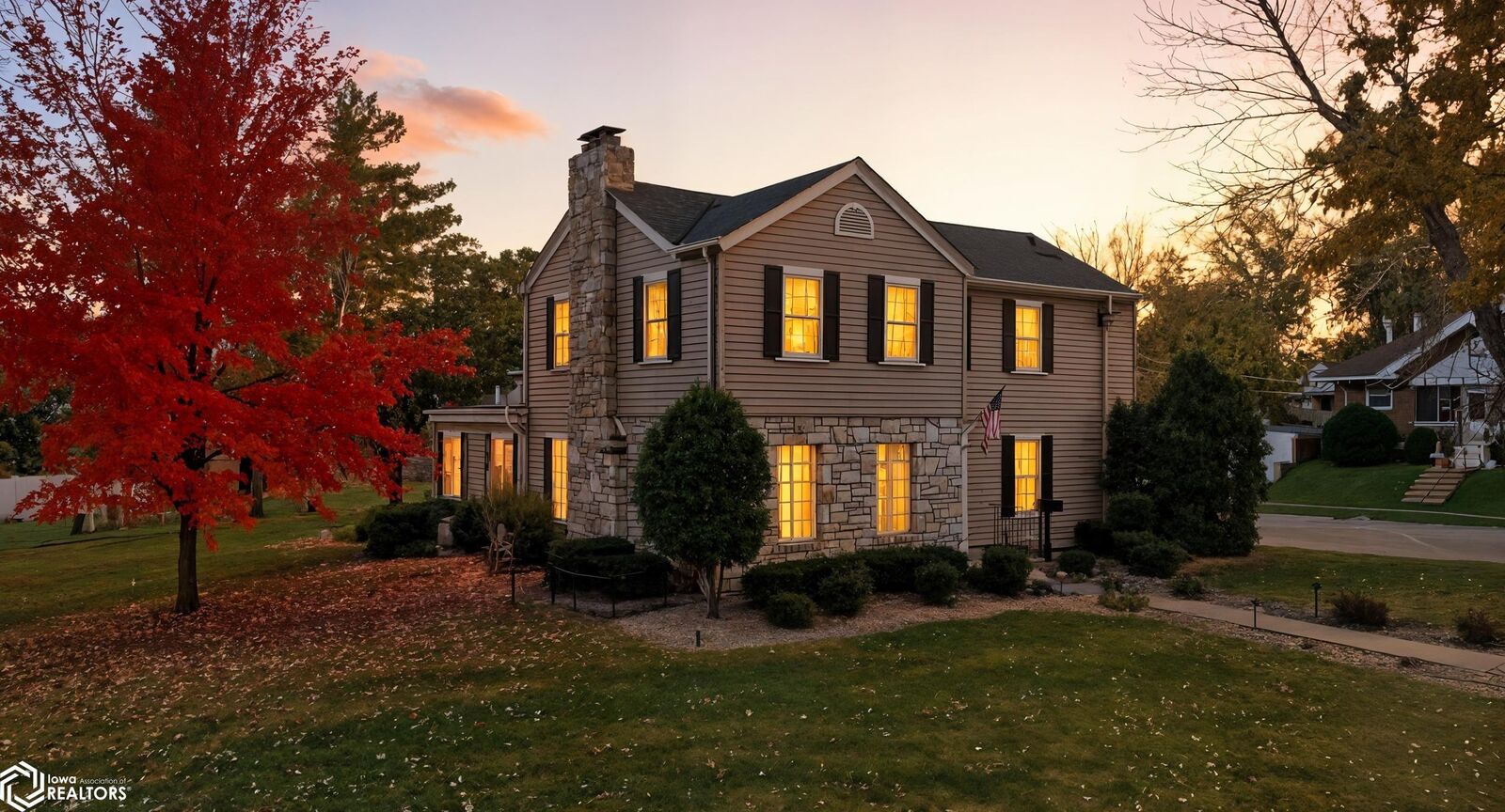 Property Photo:  1228 Grand Avenue  IA 52632 