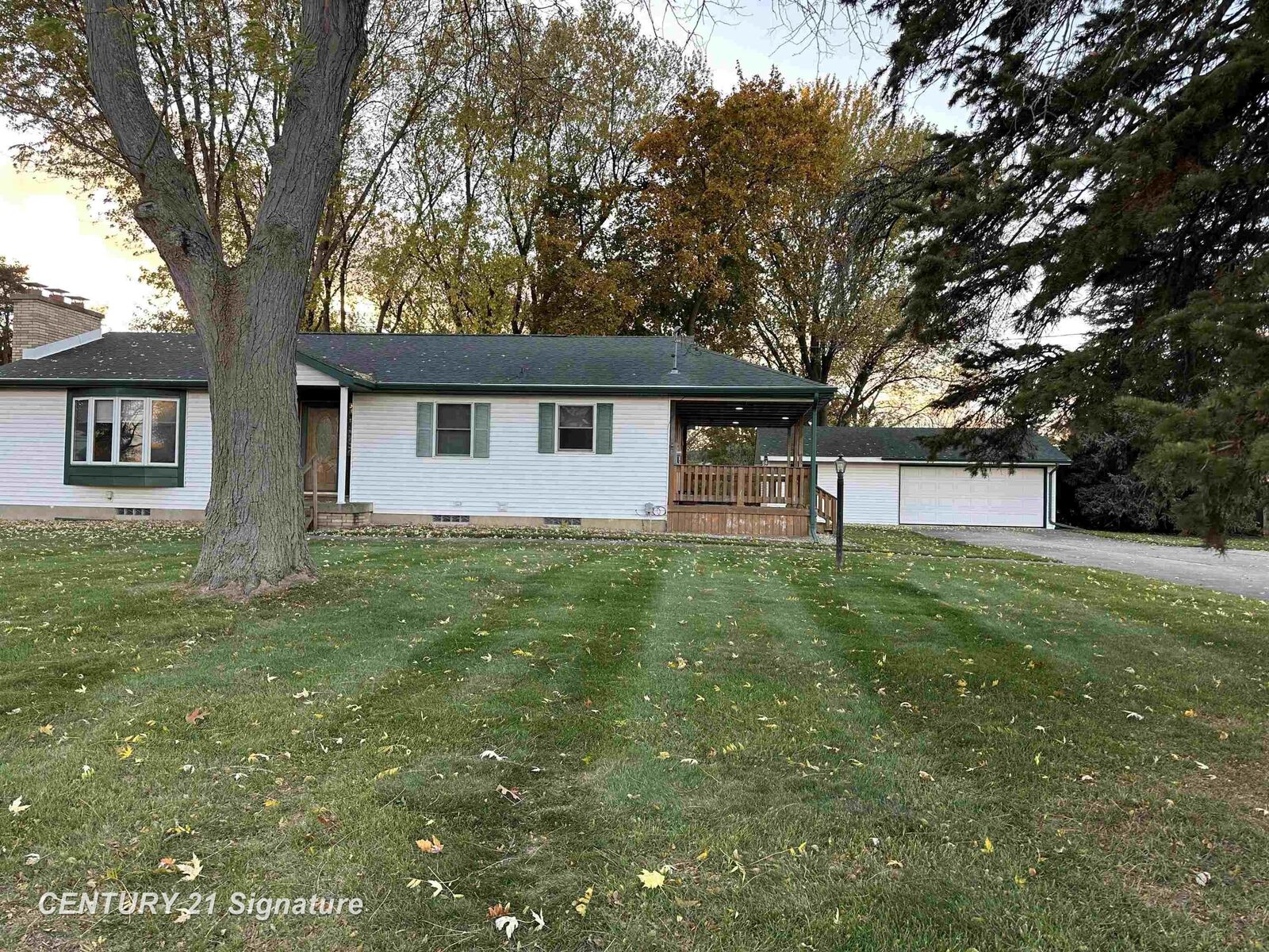 Property Photo: 5281 Deland Road MI 48433