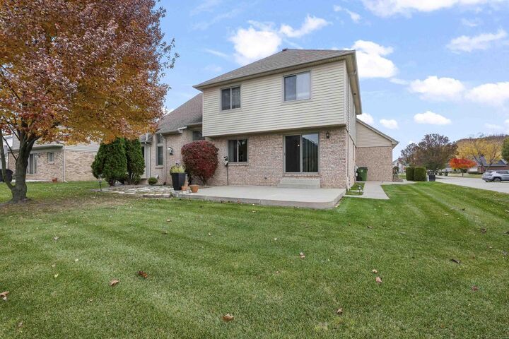 Property Photo: 46271 Glen Eagle Drive MI 48315