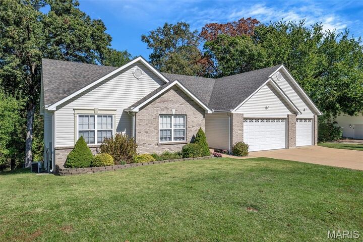 Property Photo: 5123 Dominion Drive MO 63010