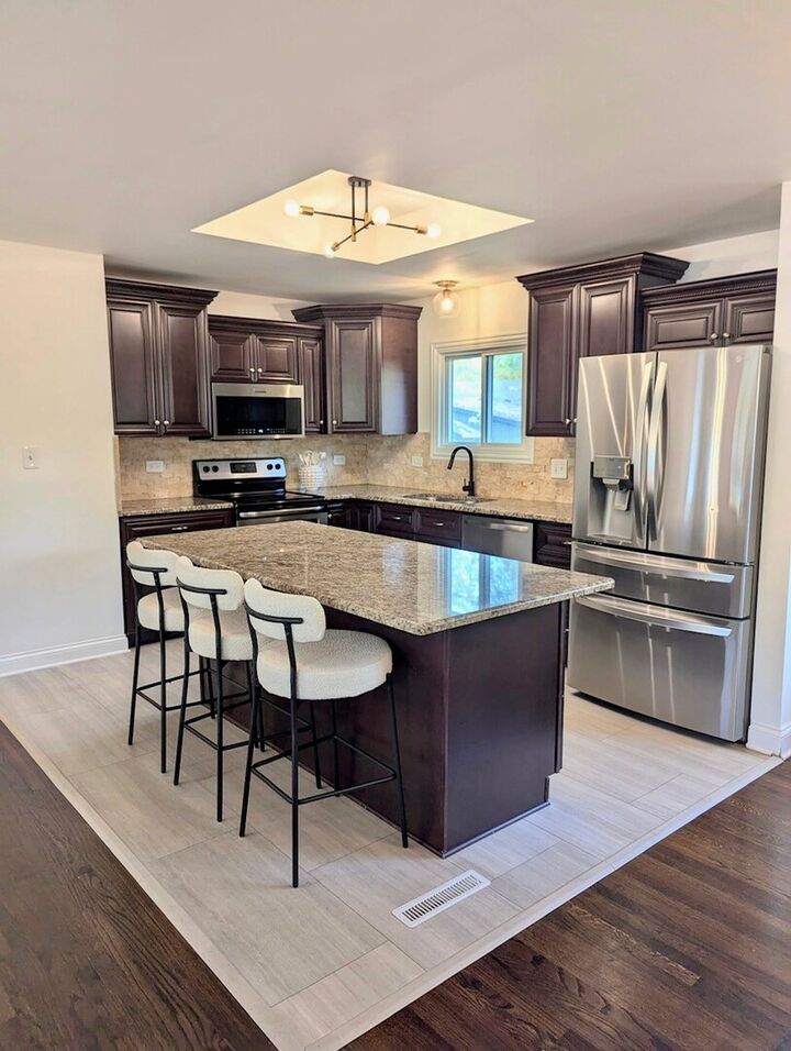 Property Photo:  293 Wellington Drive  IL 60014 