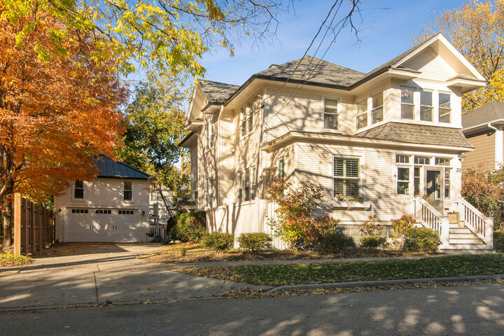 Property Photo: 212 Washington Street IL 60010