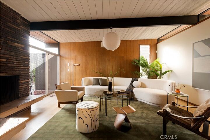 1816 N Stanley Avenue  Los Angeles CA 90046 photo