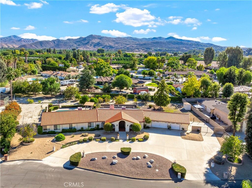 Property Photo: 43061 Partridge Ranch CA 92544
