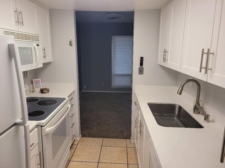 Property Photo: 2430 Larkspur Lane 280 CA 95825