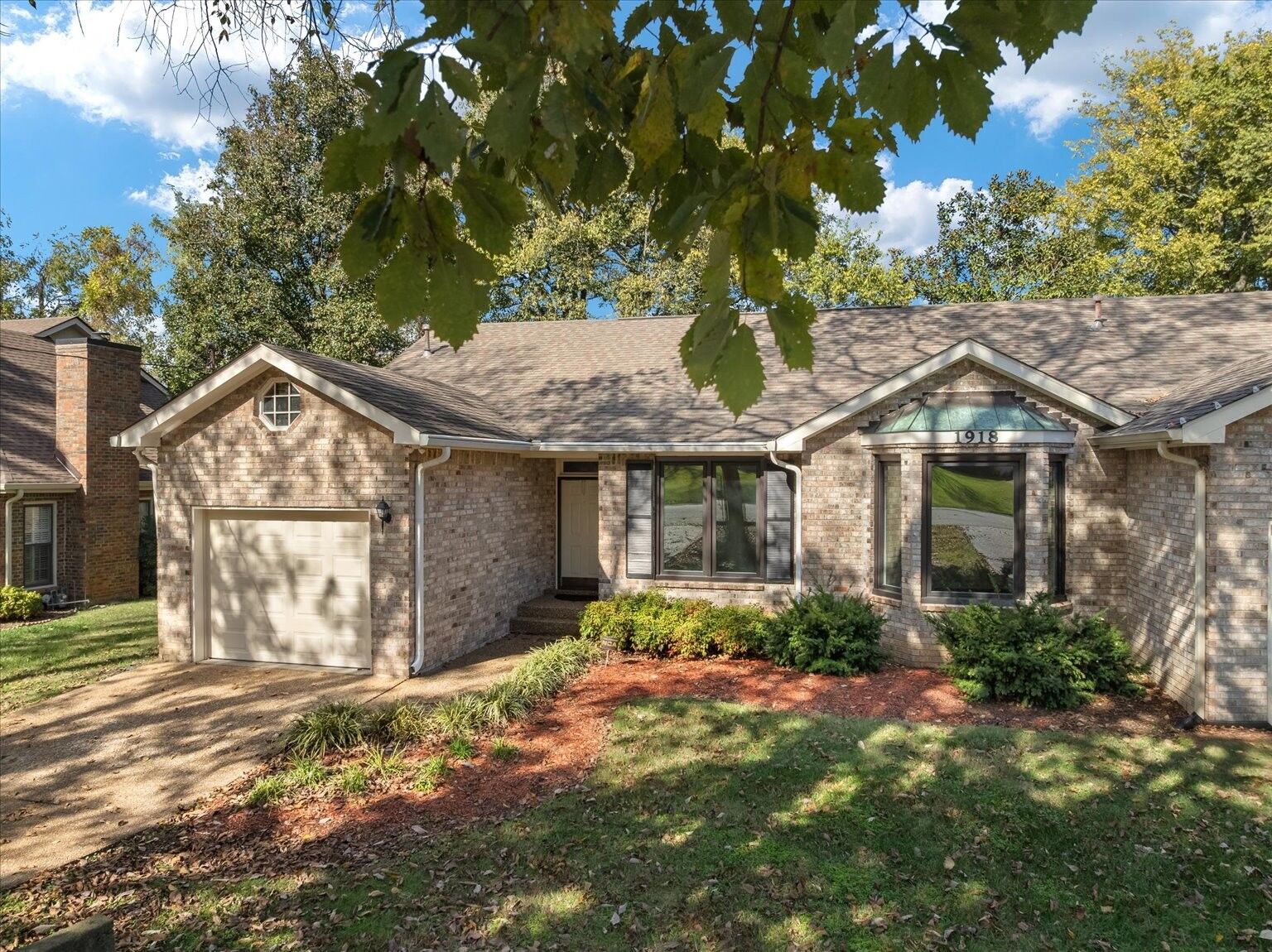 Property Photo: 1918 Randolph Pl TN 37215