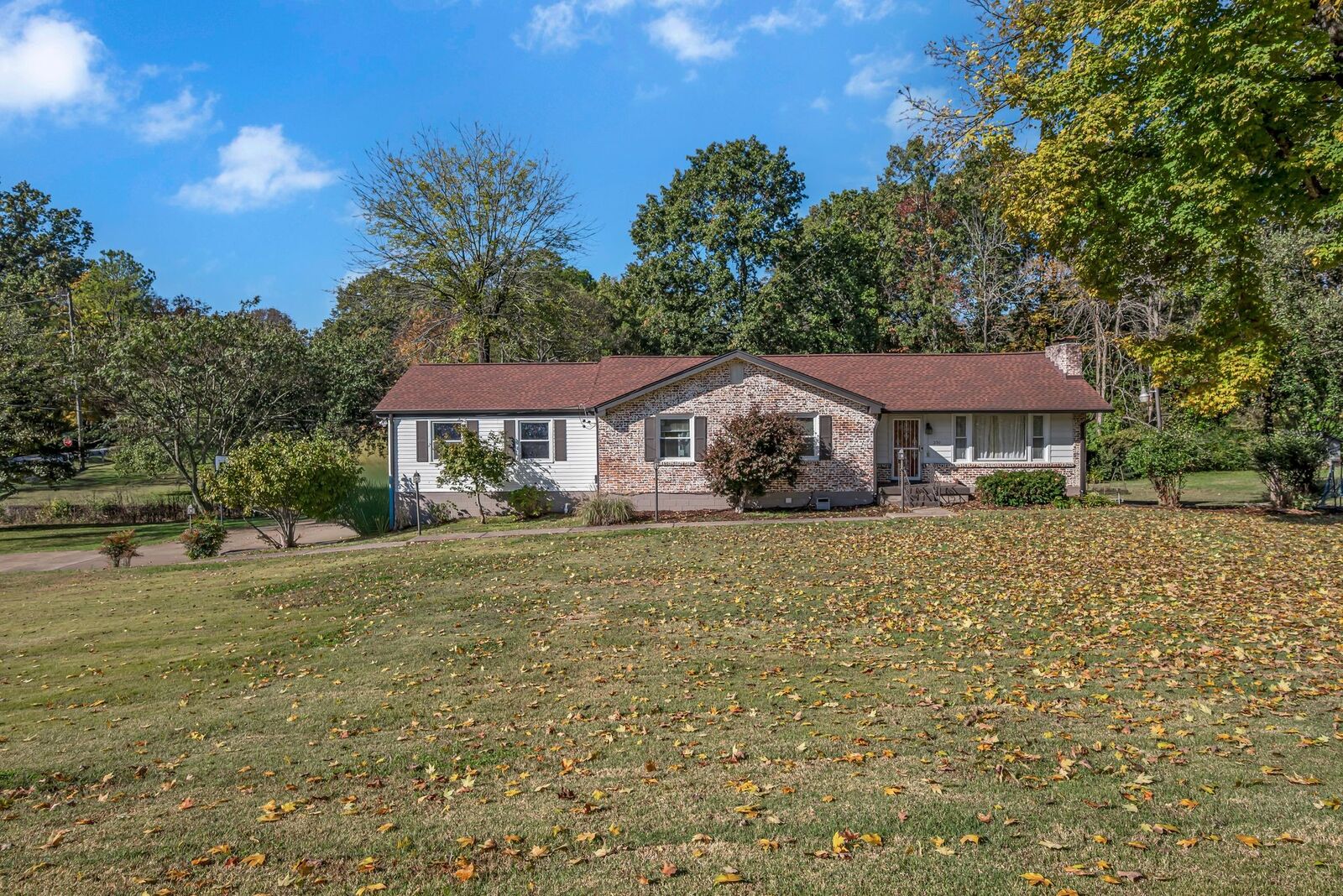 Property Photo:  230 Beverly Dr  TN 37115 
