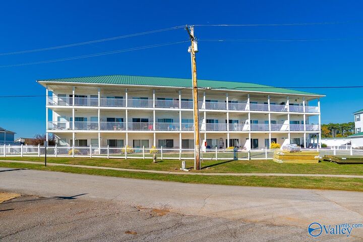 5799 Bay Village Drive 1004  Athens AL 35611 photo