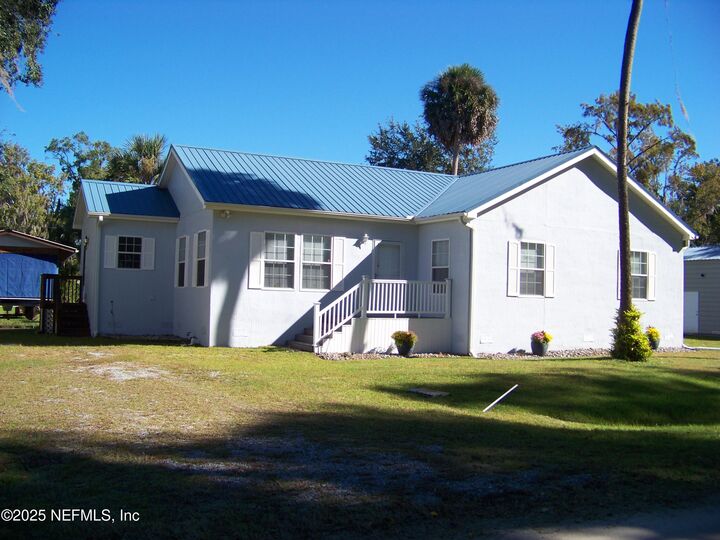 Property Photo: 118 Hicks Avenue FL 32112