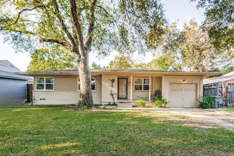 Property Photo: 1848 Naylor Street TX 75228