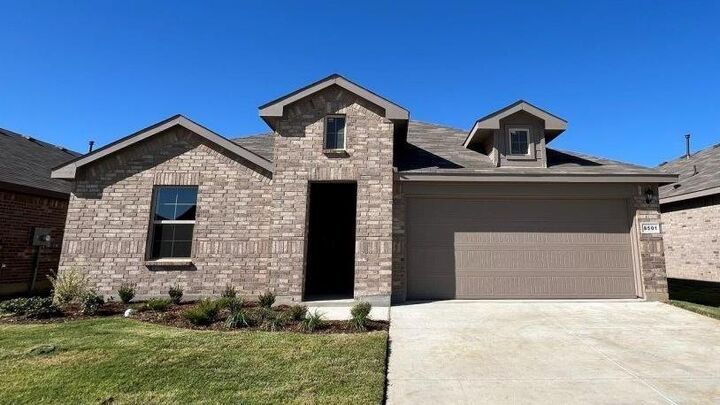 Property Photo: 8501 Coffee Springs Drive TX 76131
